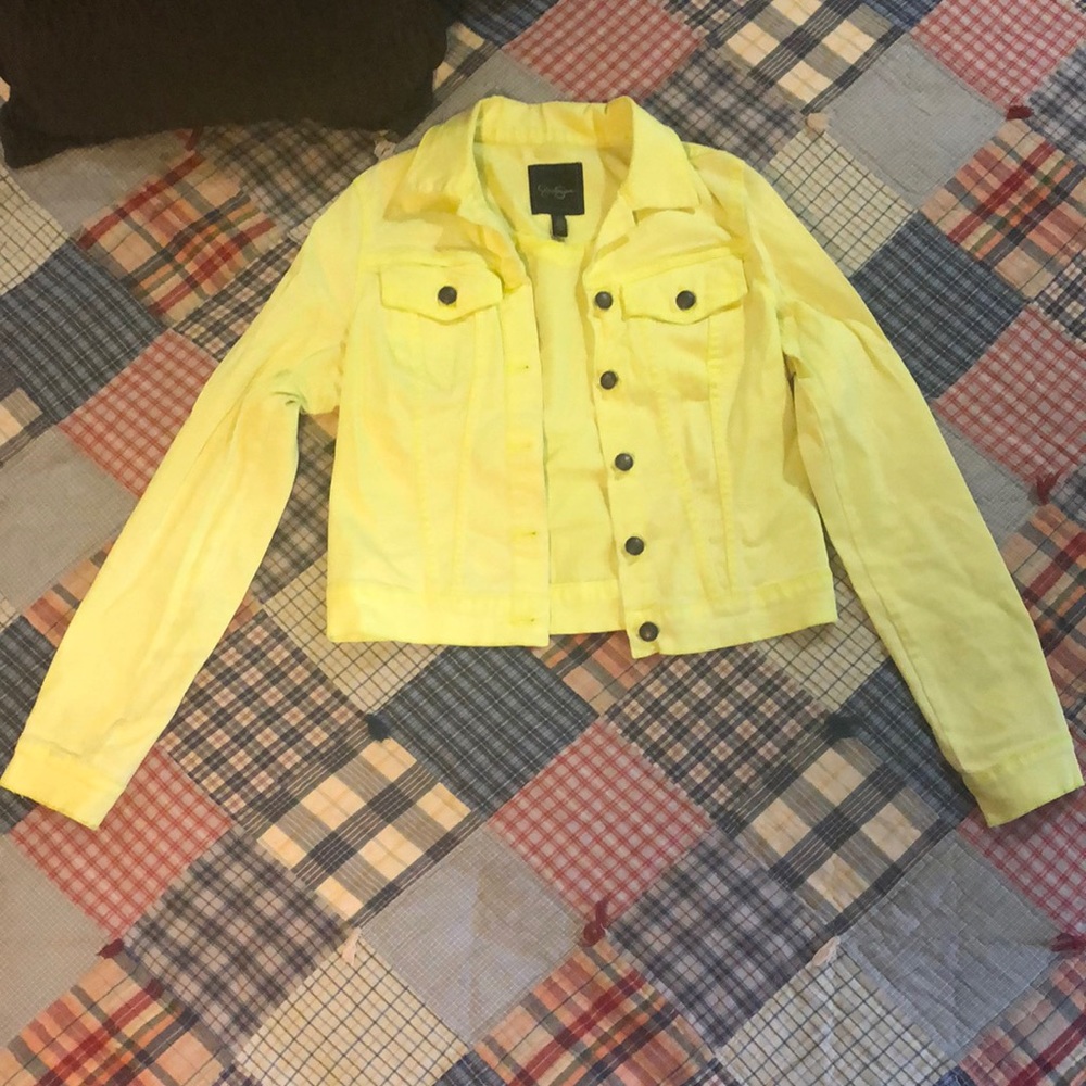 Bright yellow denim jacket - Picture 2 of 5